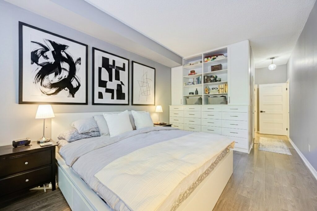 Primary Bedroom - Virtualy Staged